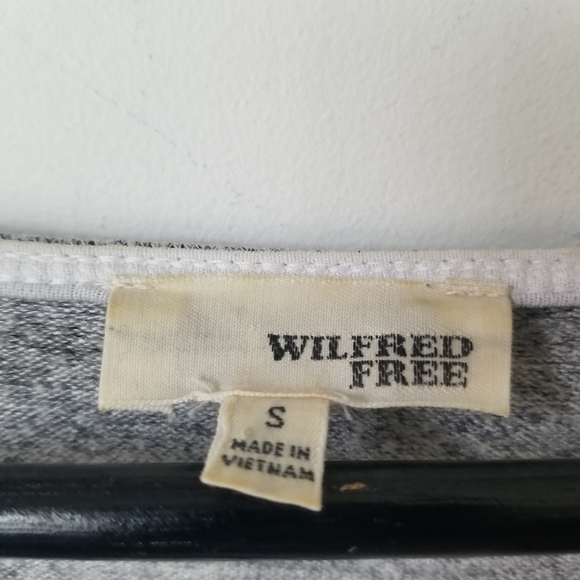 Aritzia wilfred free Lorelei grey striped dress - Picture 3 of 11